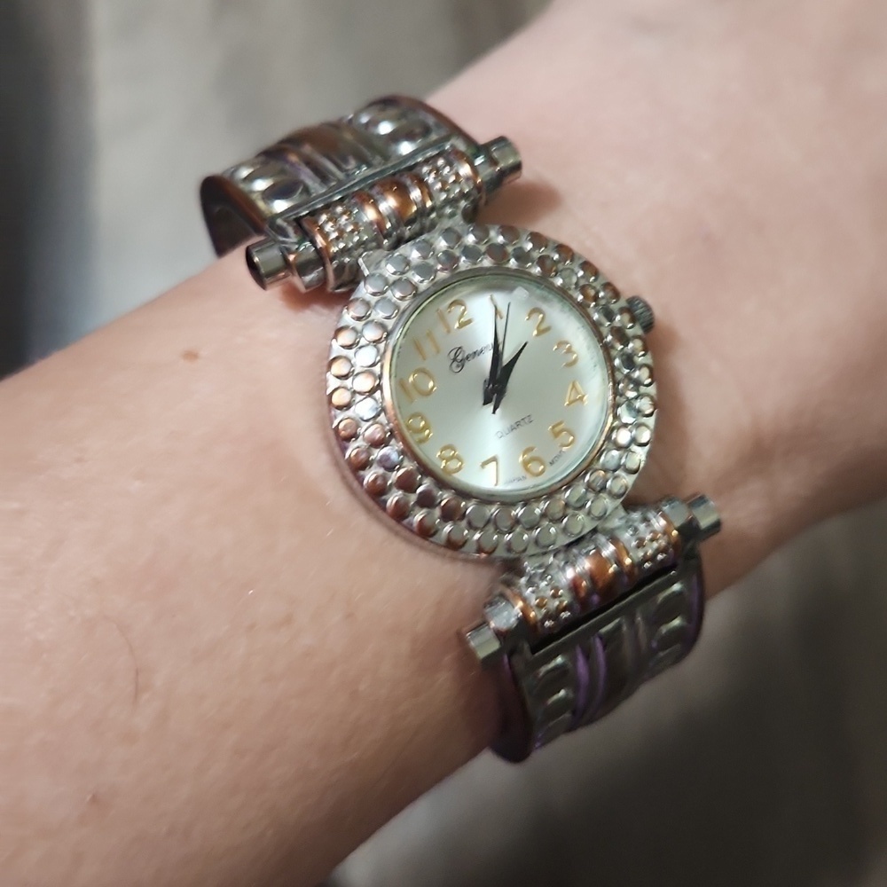 Geneva Silver & Bronze Bracelet Watch for Women Y2K Needs Battery Vintage Boho